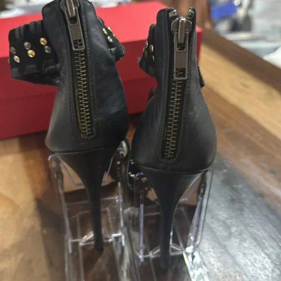 ALDO Glamour Black Gold studded strapy High Heels - Picture 8 of 10